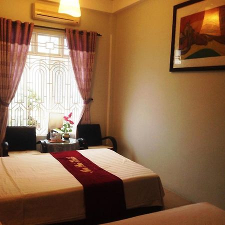 Nhu Phu Hotel Хуе Екстериор снимка