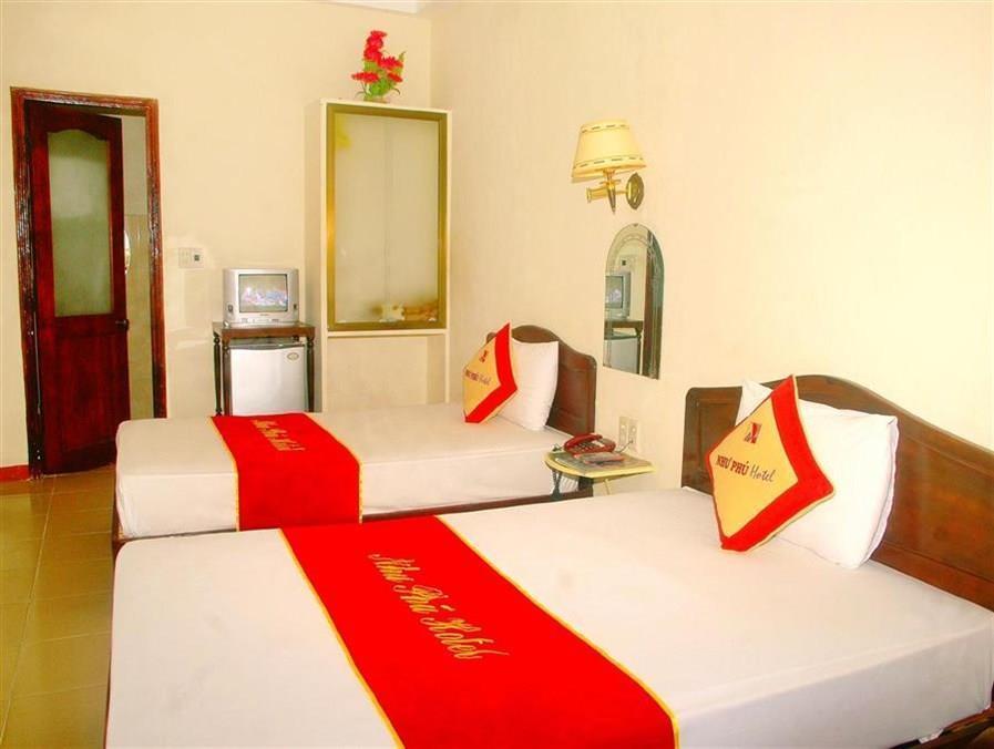 Nhu Phu Hotel Хуе Екстериор снимка