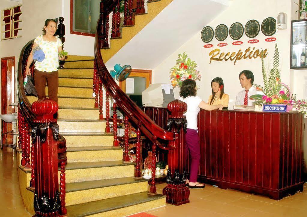 Nhu Phu Hotel Хуе Екстериор снимка