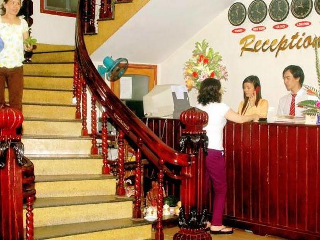 Nhu Phu Hotel Хуе Екстериор снимка